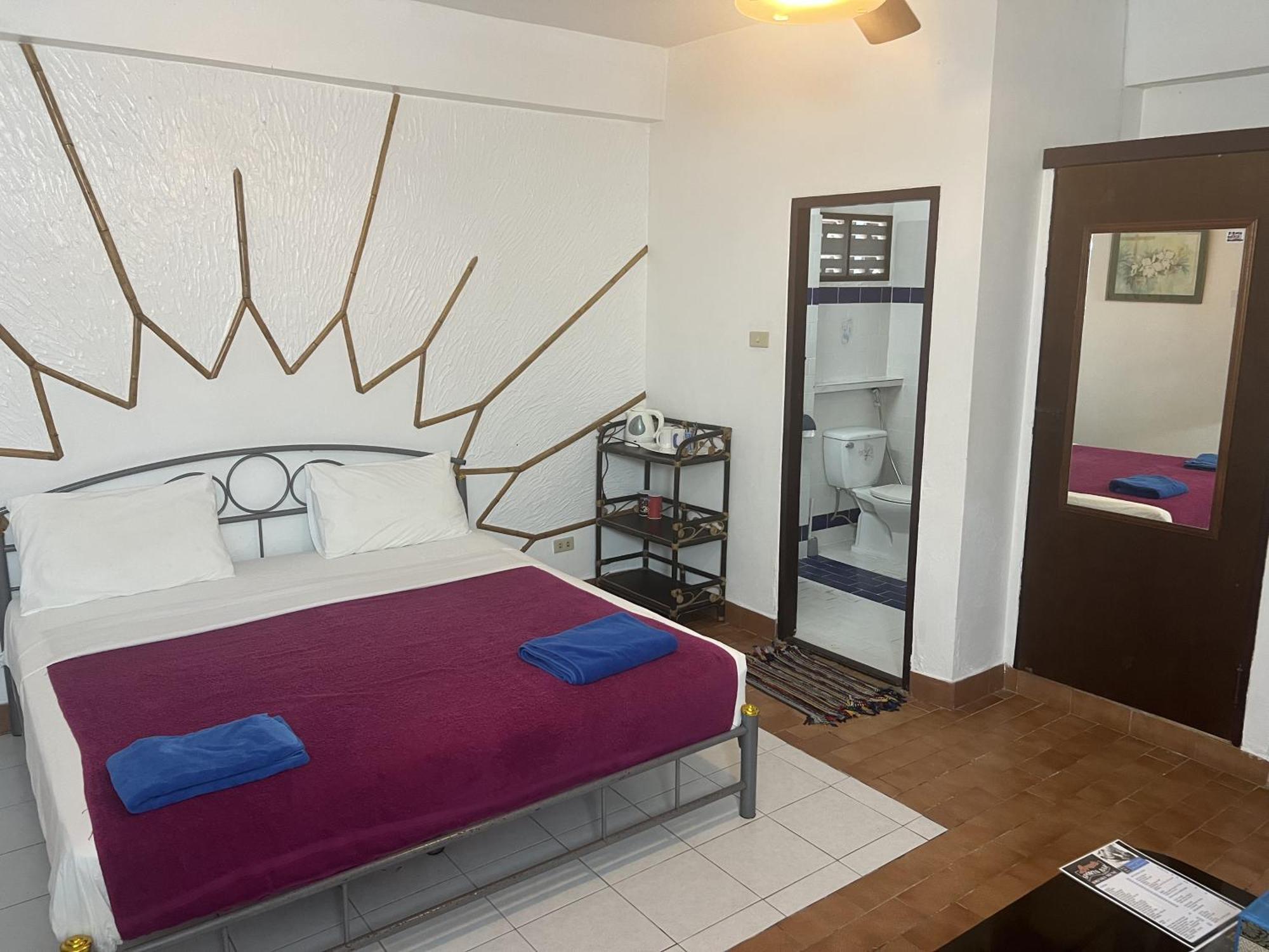 Baan Orchid Guesthouse Patong Exterior photo
